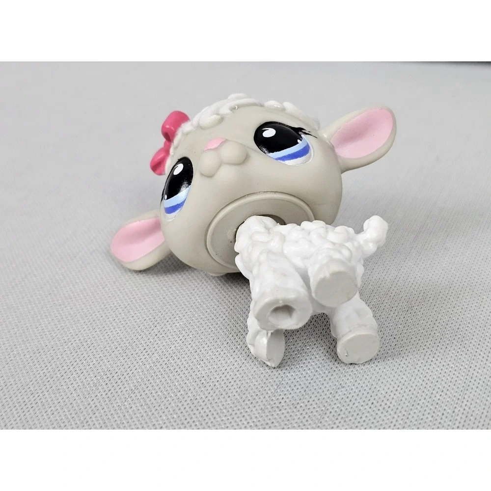 Littlest Pet Shop Hasbro LPS White Lamb #376 and Tan Lamb #1003